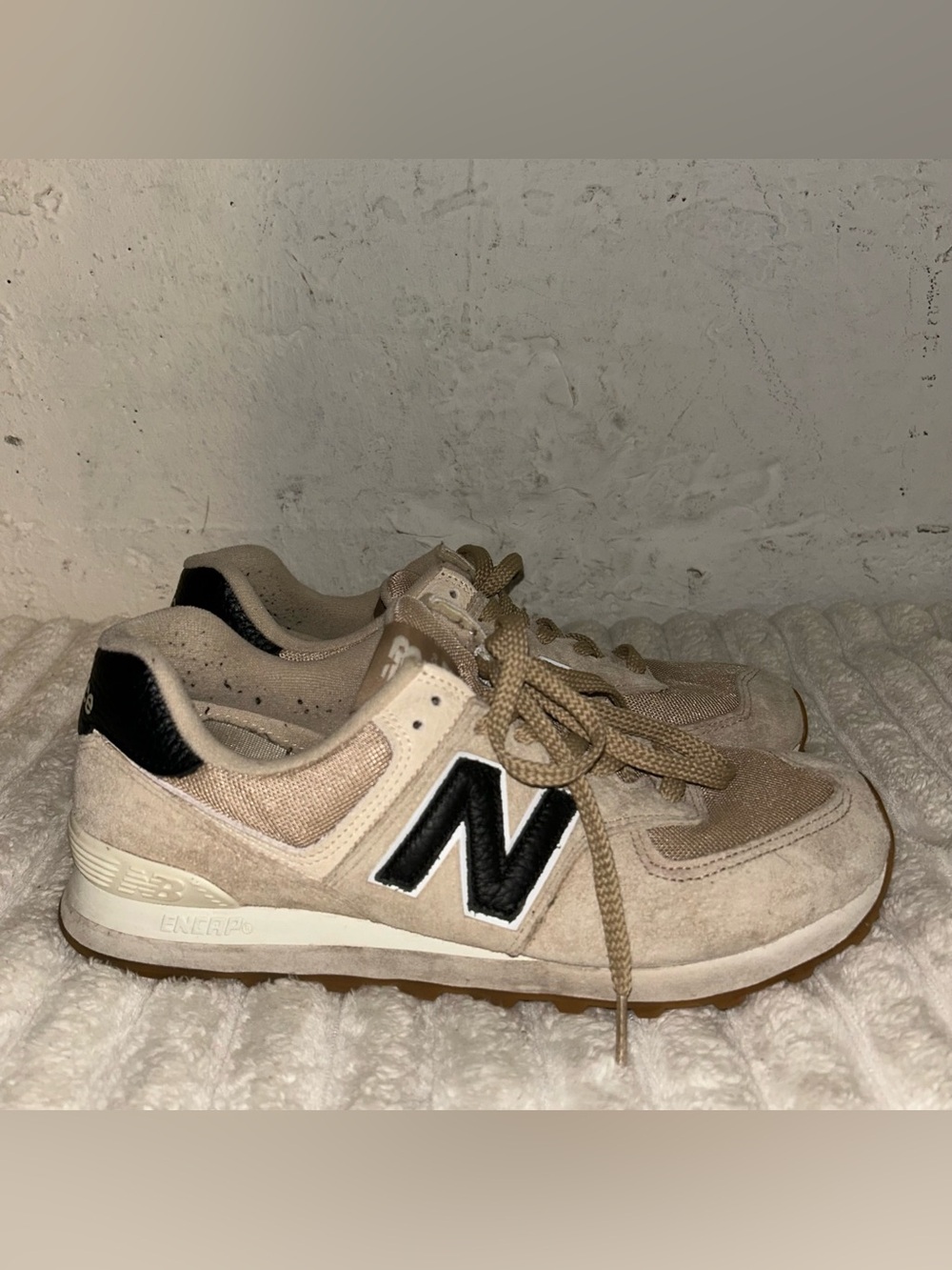New Balance 574 Beige&Black Lace-Up gum sole women’s sneakers